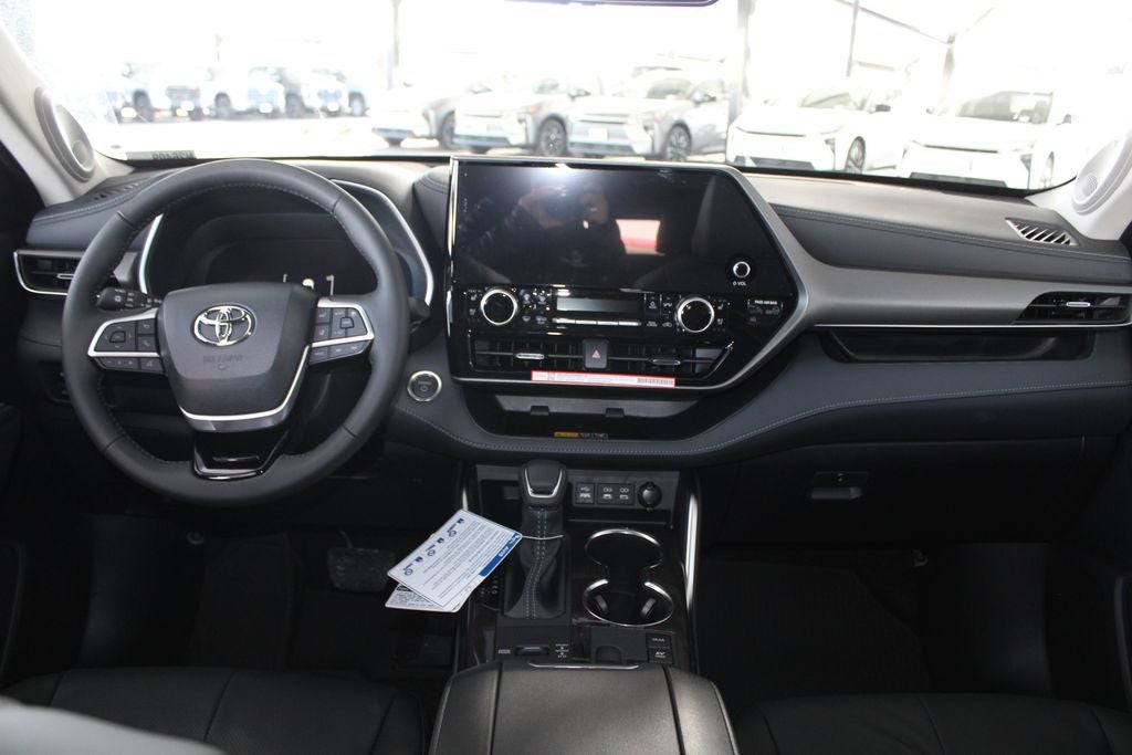 2026 Toyota Highlander Hybrid Limited