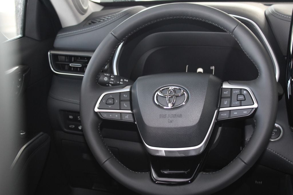 2026 Toyota Highlander Hybrid Limited