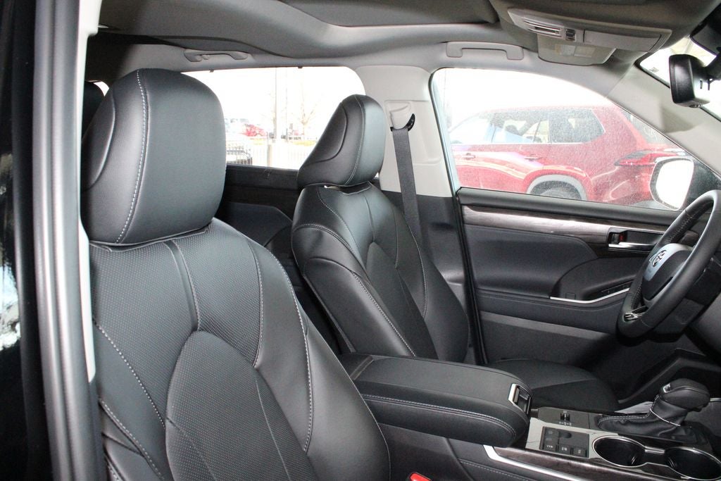 2026 Toyota Highlander Hybrid Limited