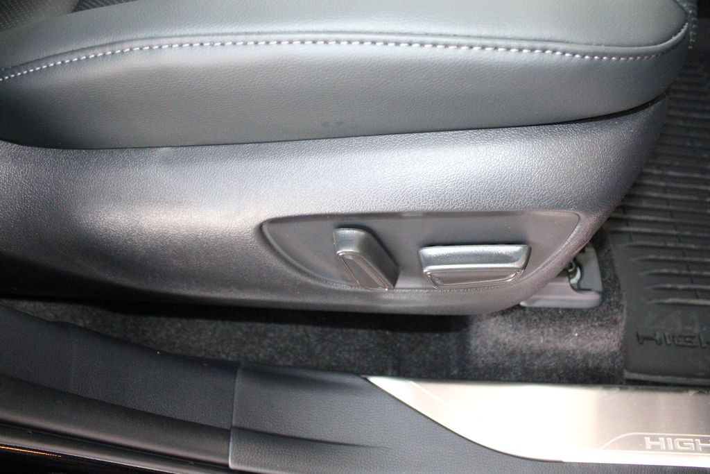 2026 Toyota Highlander Hybrid Limited