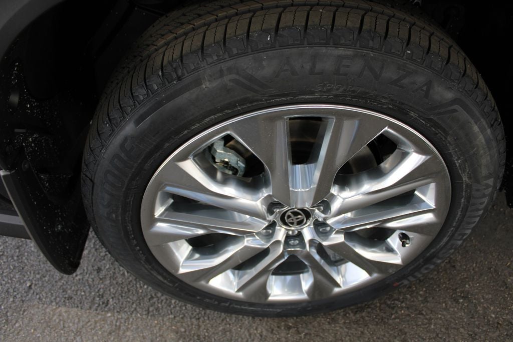 2026 Toyota Highlander Hybrid Limited