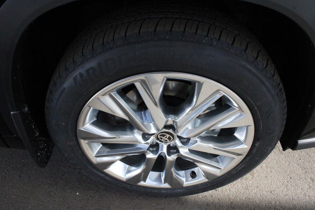 2026 Toyota Highlander Hybrid Limited