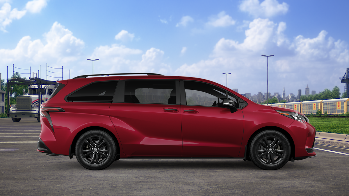2026 Toyota Sienna XSE 7 Passenger