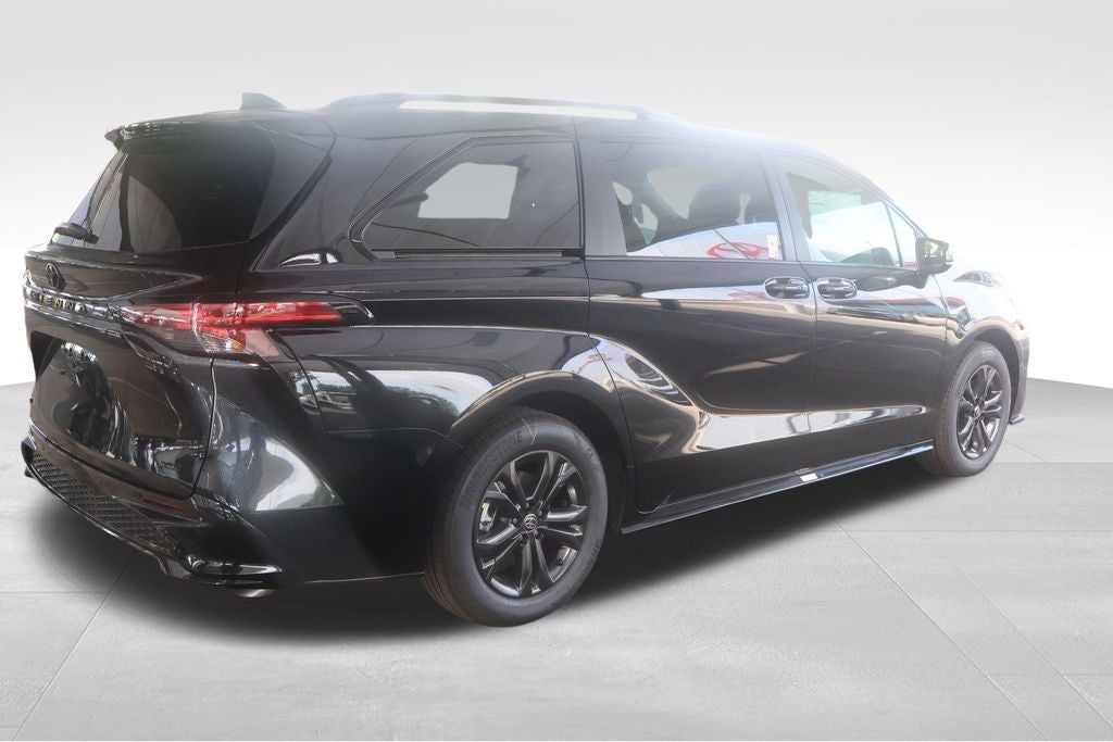 2026 Toyota Sienna XSE 7 Passenger