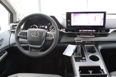 2026 Toyota Sienna XLE 7 Passenger