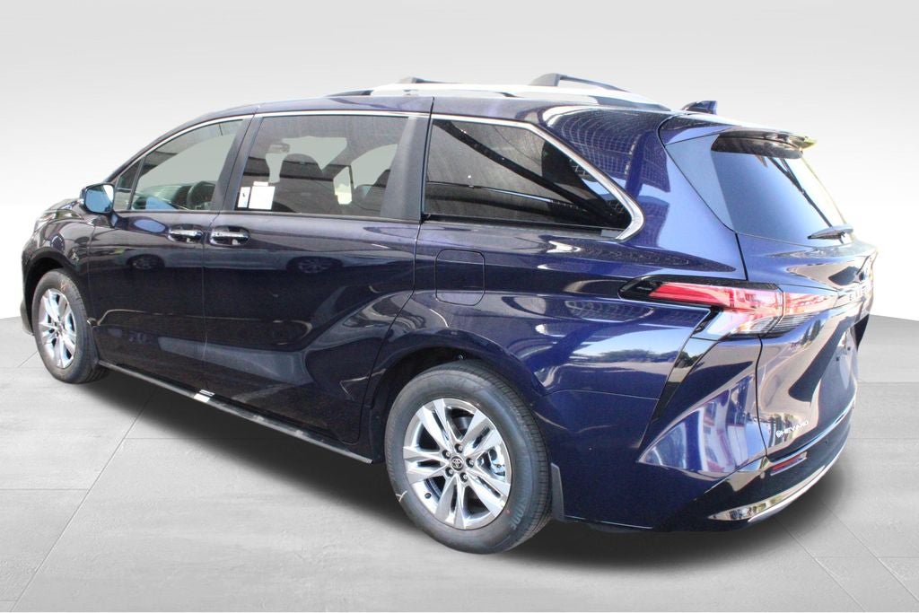 2026 Toyota Sienna Limited 7 Passenger