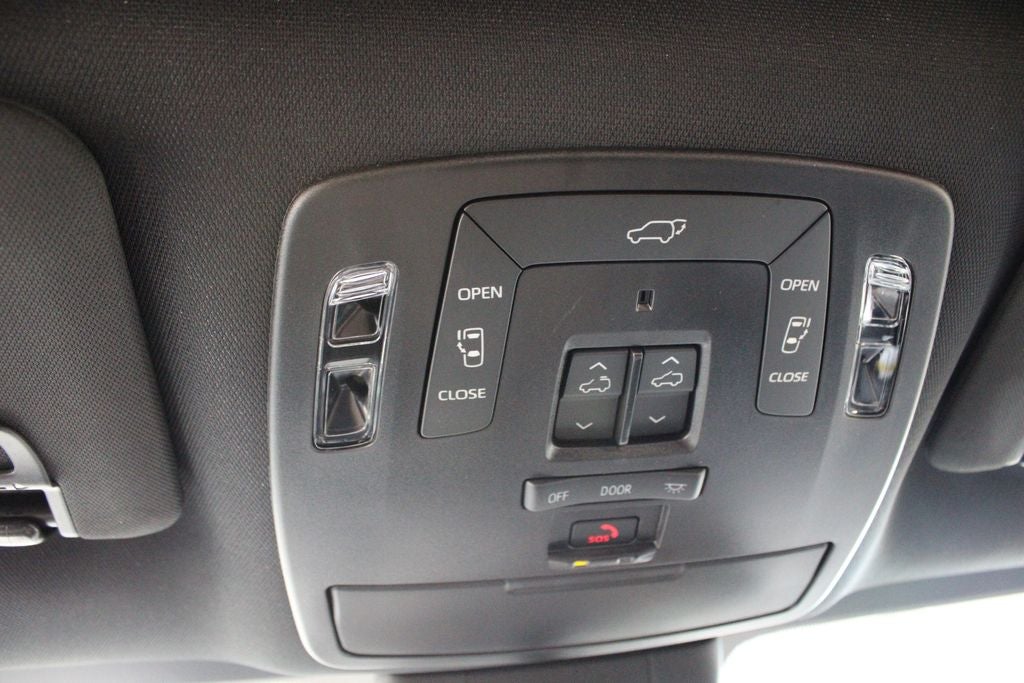 2026 Toyota Sienna Limited 7 Passenger