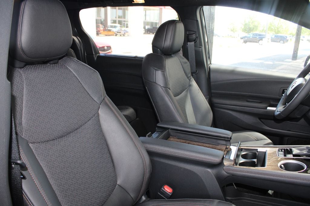 2026 Toyota Sienna Limited 7 Passenger