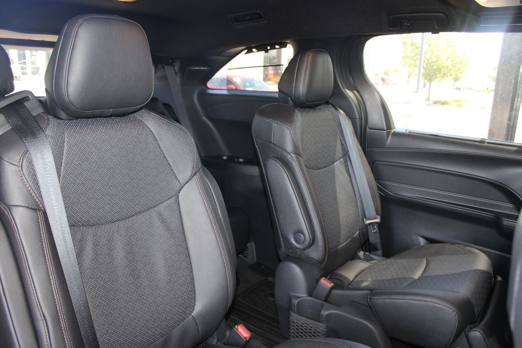 2026 Toyota Sienna Limited 7 Passenger