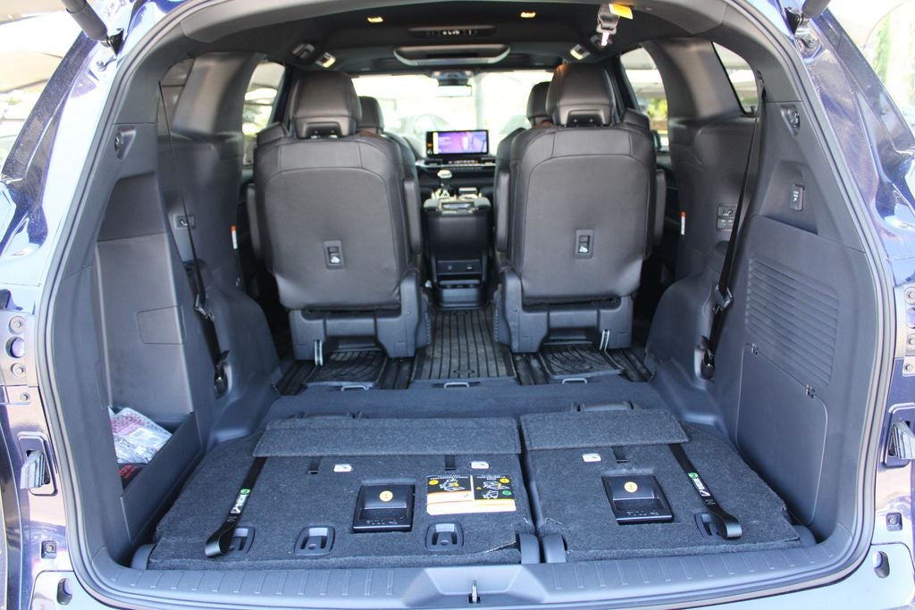 2026 Toyota Sienna Limited 7 Passenger