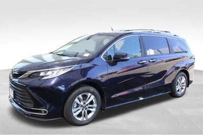 2026 Toyota Sienna Limited 7 Passenger