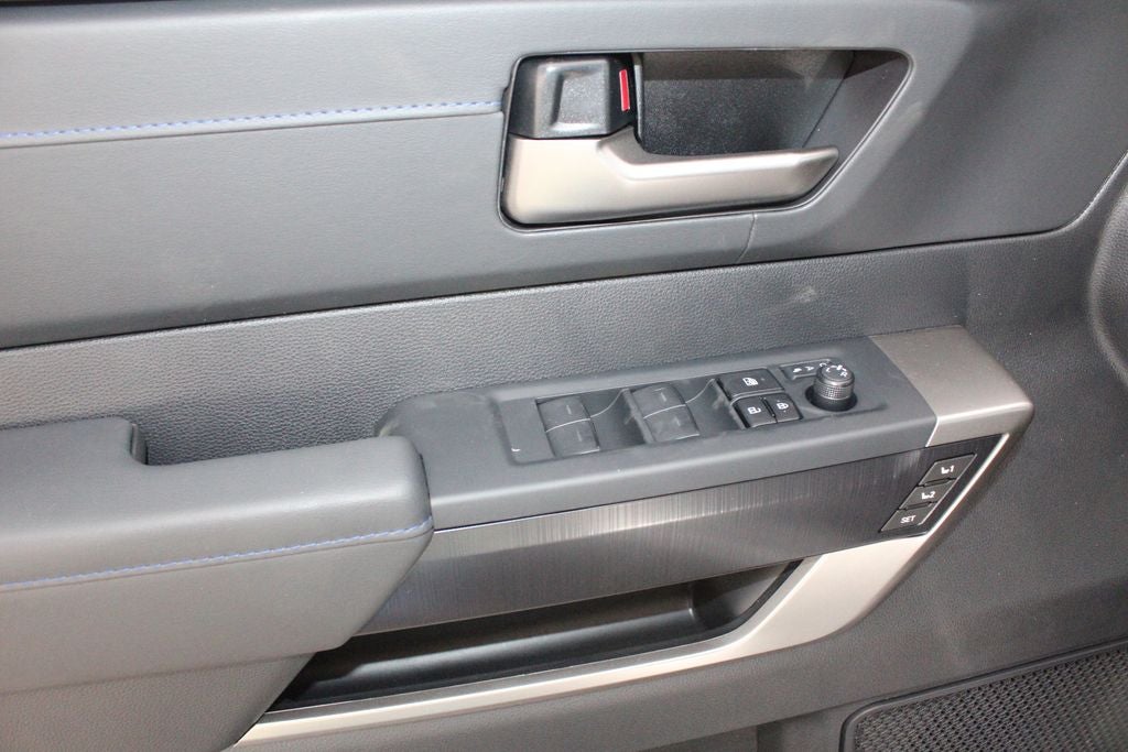 2026 Toyota Tundra Hybrid Platinum