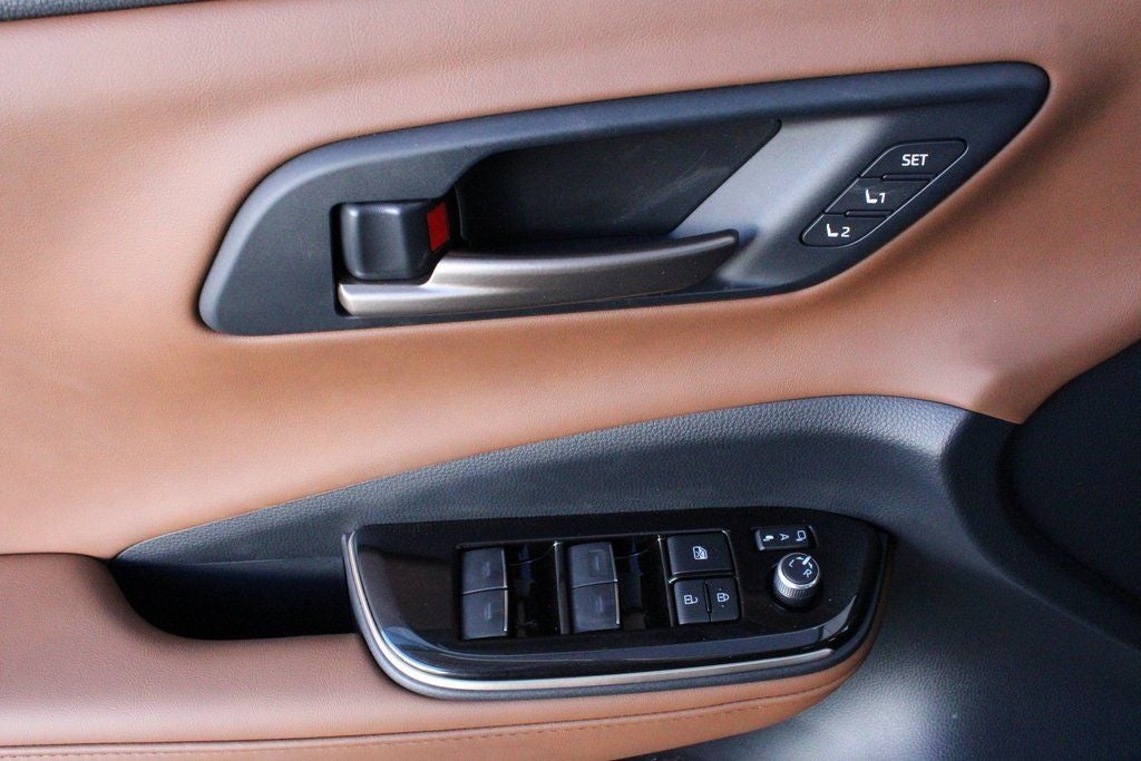 2026 Toyota Crown Signia XLE