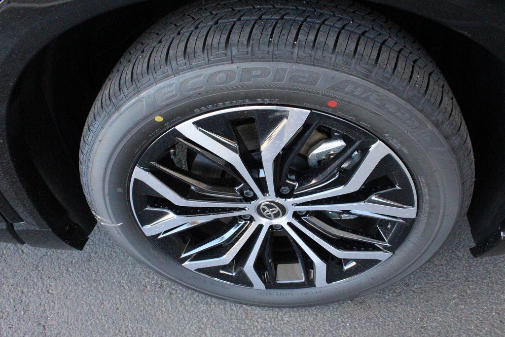 2026 Toyota Crown Signia XLE