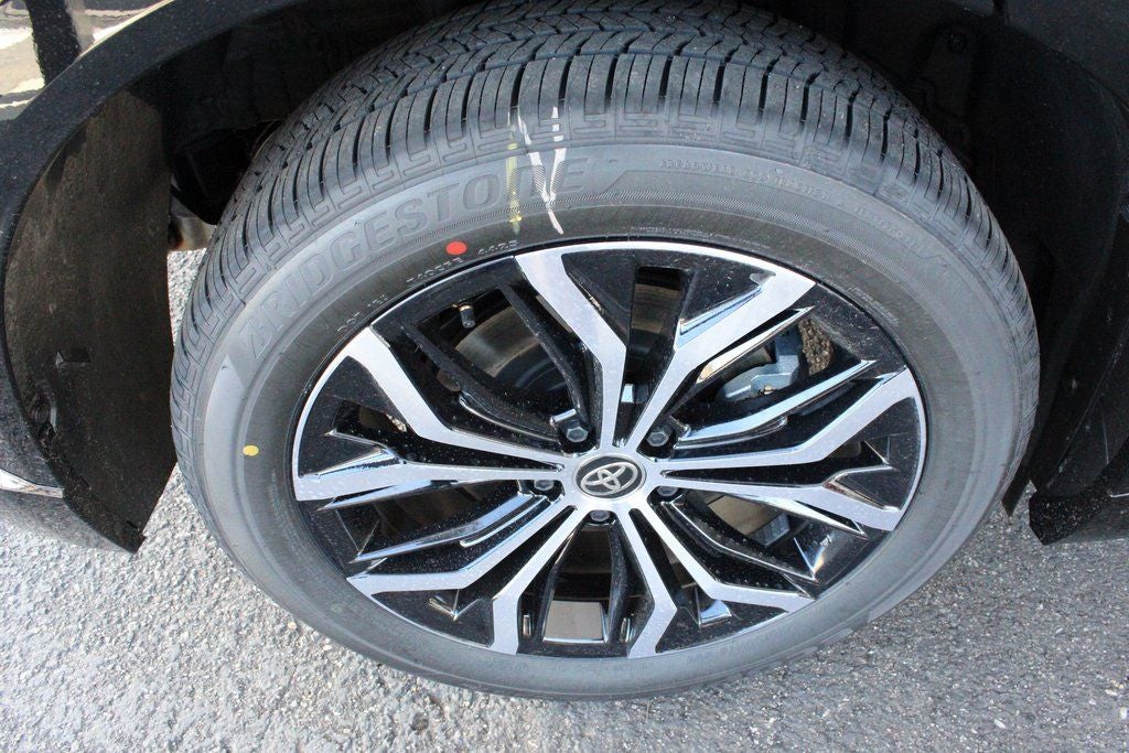 2026 Toyota Crown Signia XLE