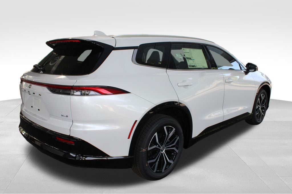 2026 Toyota Crown Signia XLE