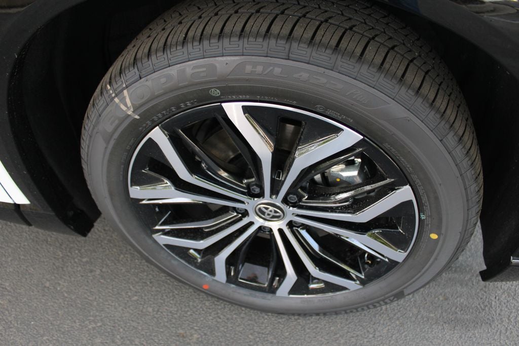 2026 Toyota Crown Signia XLE