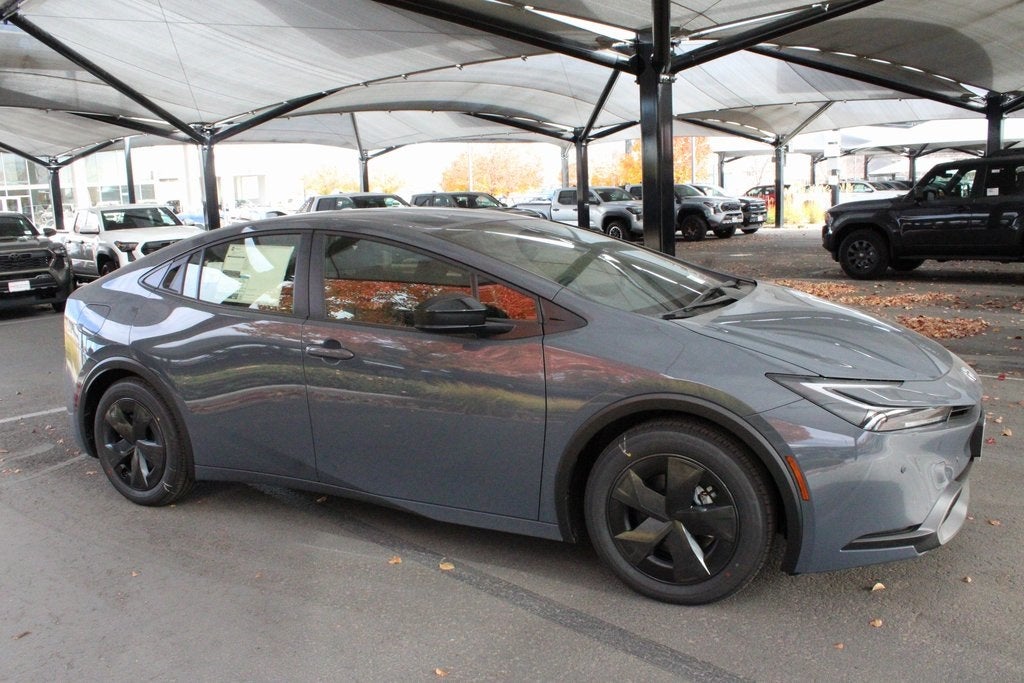 2026 Toyota Prius Plug-In Hybrid SE