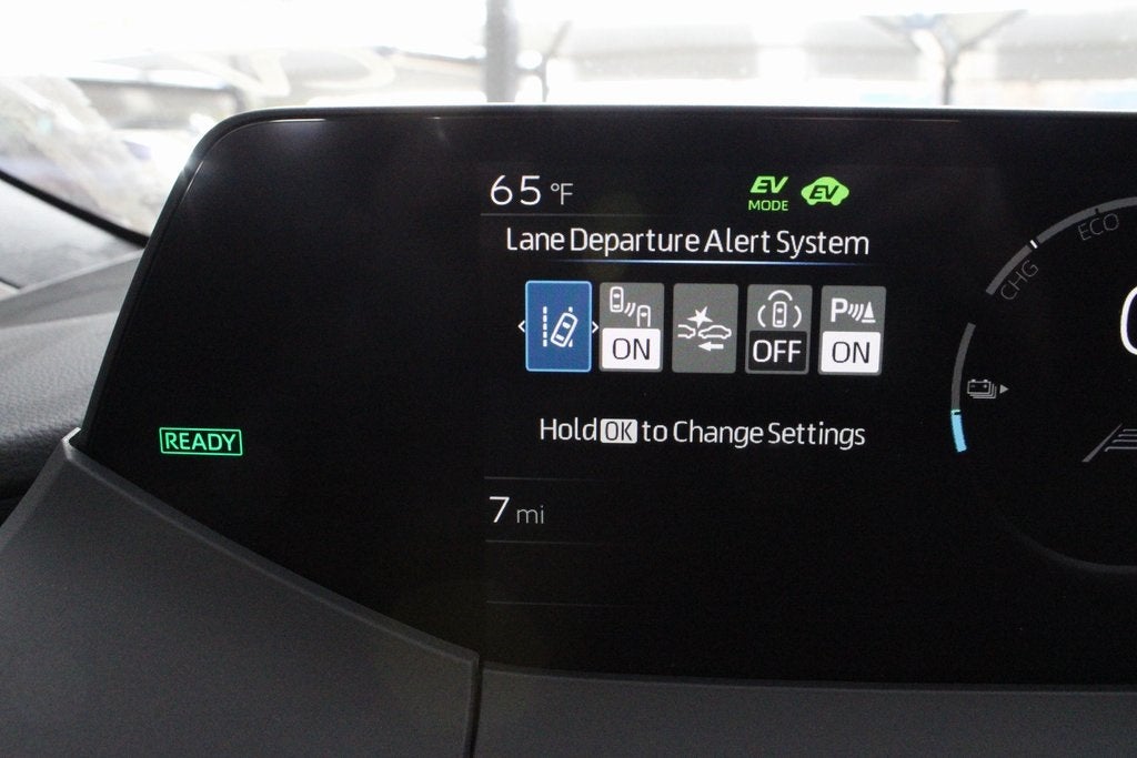 2026 Toyota Prius Plug-In Hybrid SE