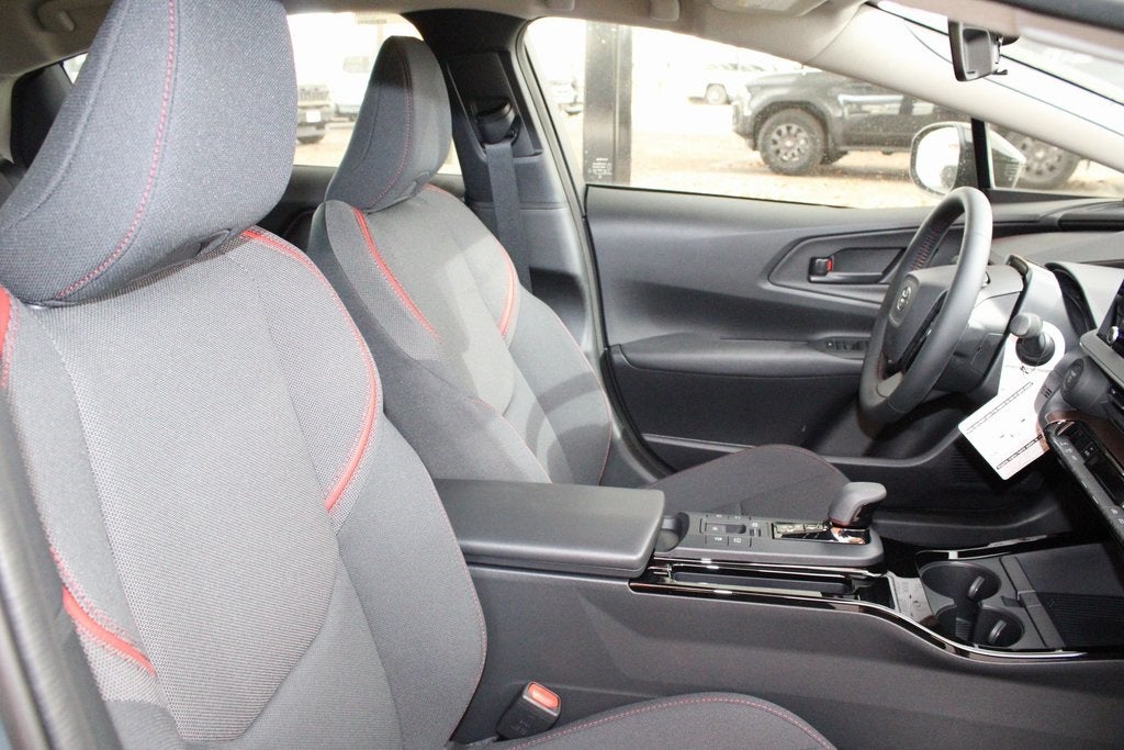 2026 Toyota Prius Plug-In Hybrid SE