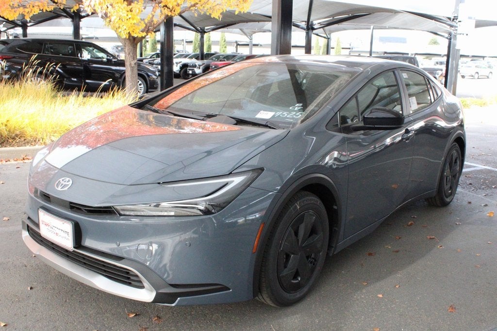 2026 Toyota Prius Plug-In Hybrid SE