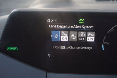 2026 Toyota Prius Plug-In Hybrid SE