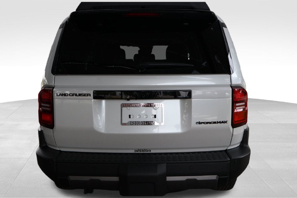 2027 Toyota Land Cruiser Base