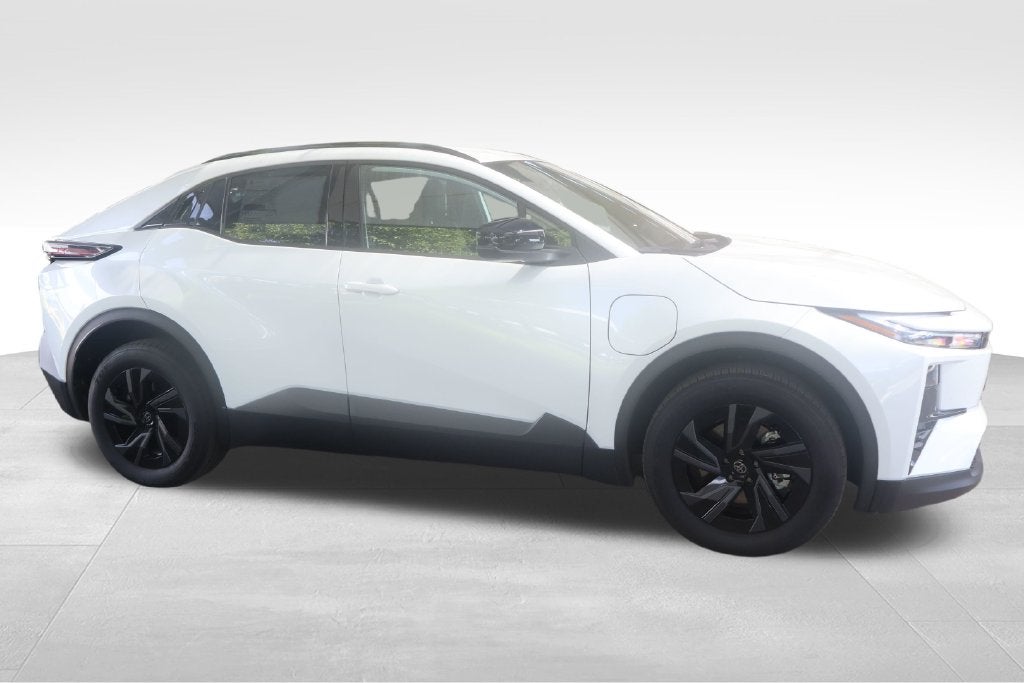 2026 Toyota C-HR SE