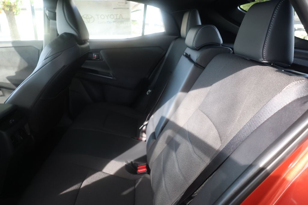 2026 Toyota C-HR SE