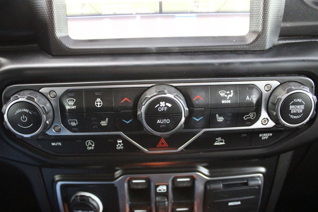 2022 Jeep Wrangler Sahara Altitude