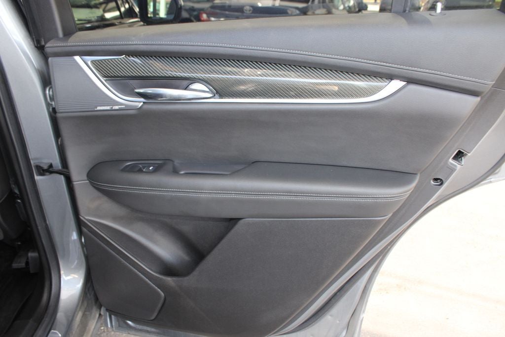 2022 Cadillac XT6 Sport