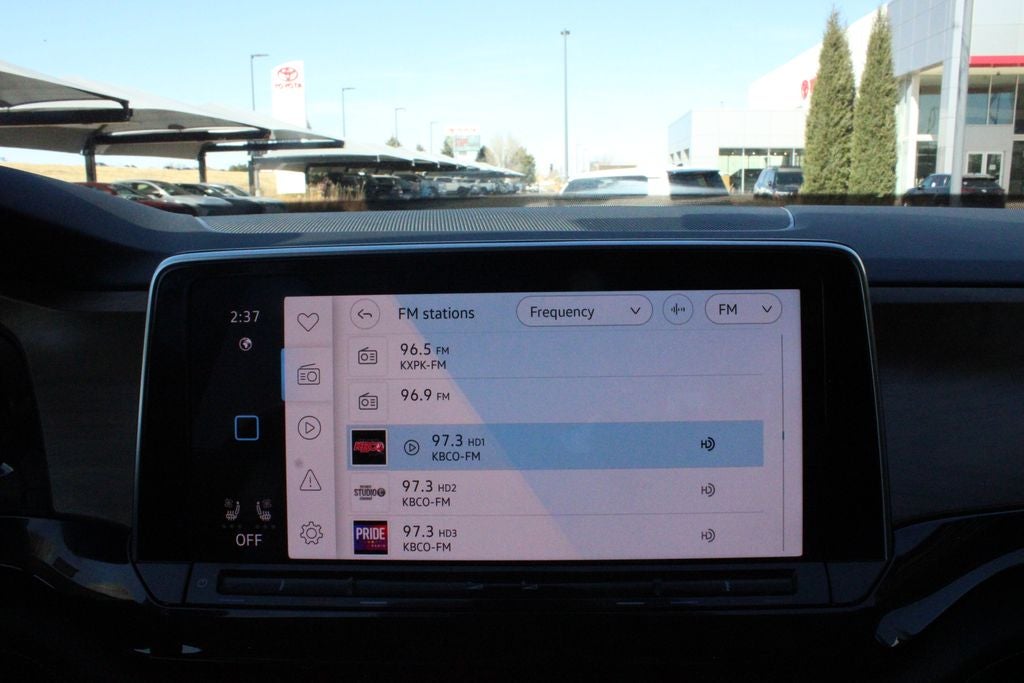 2025 Volkswagen Atlas 2.0T SE w/Technology