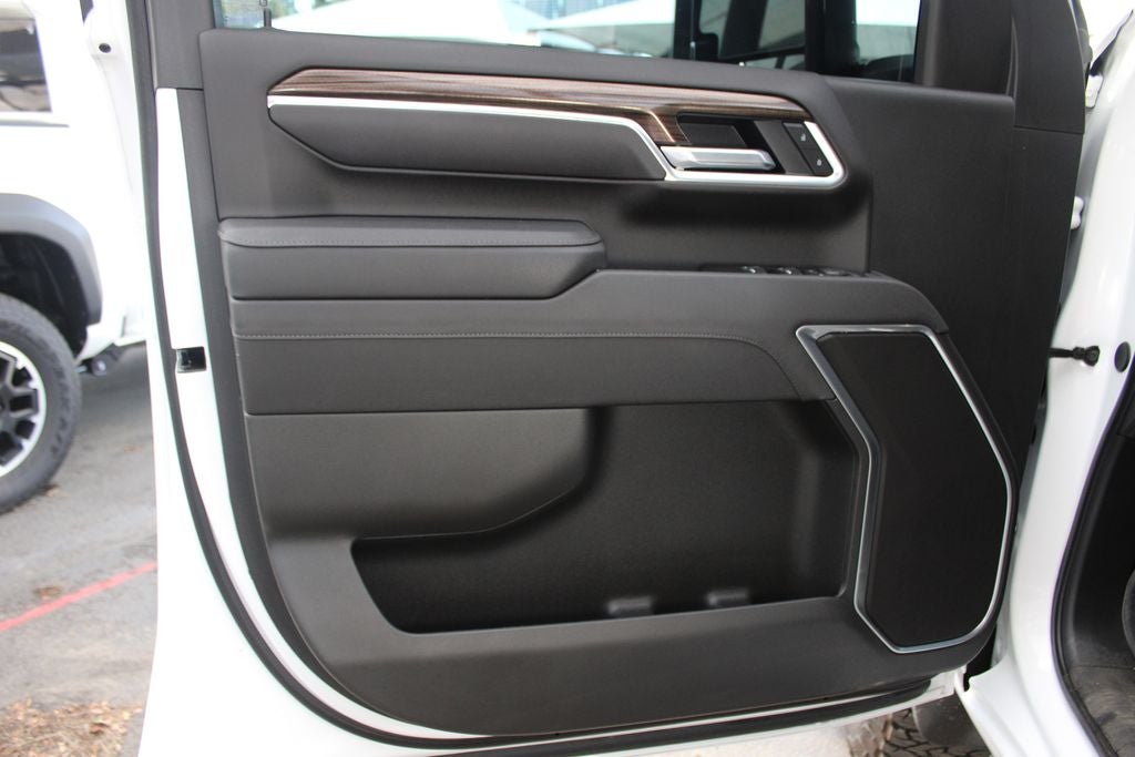 2025 Chevrolet Silverado HD LT