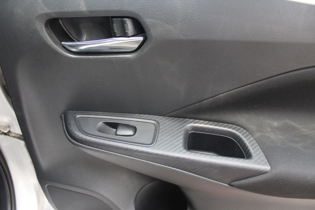 2021 Nissan Versa 1.6 SV