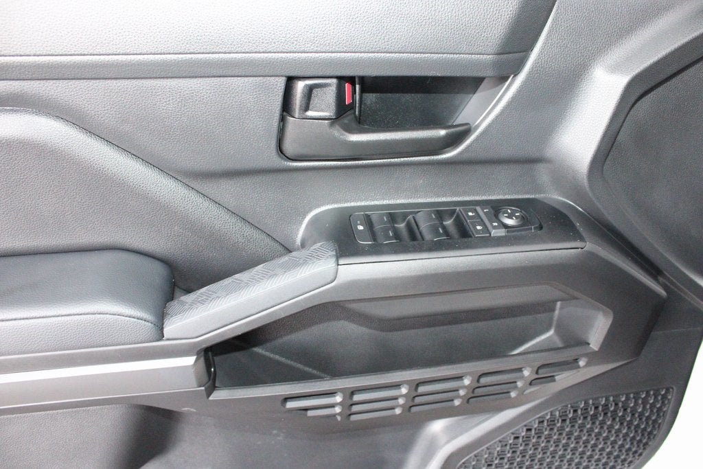 2025 Toyota TACOMA SR5 SR5