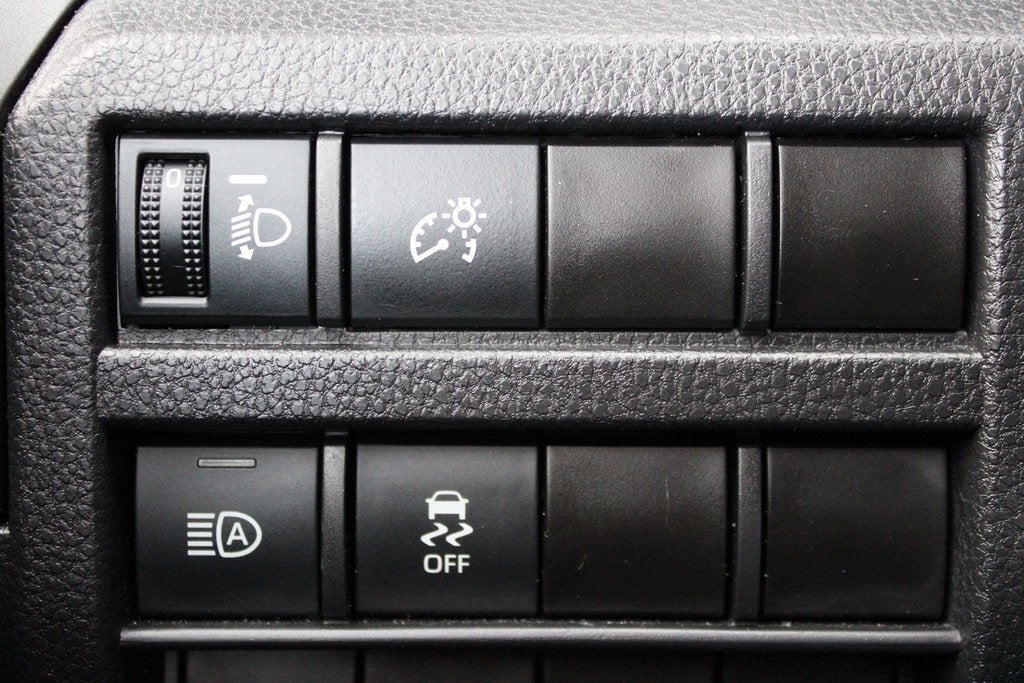 2025 Toyota TACOMA SR5 SR5