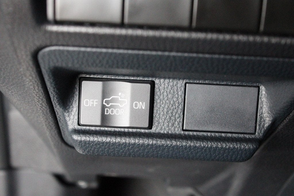 2025 Toyota TACOMA SR5 SR5