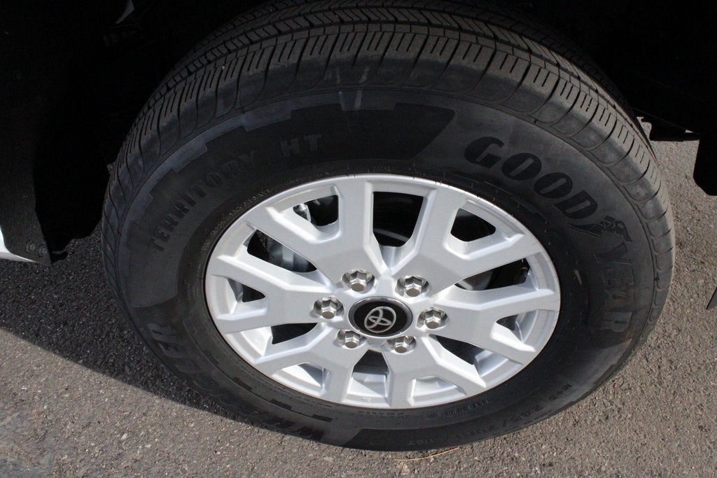 2025 Toyota TACOMA SR5 SR5