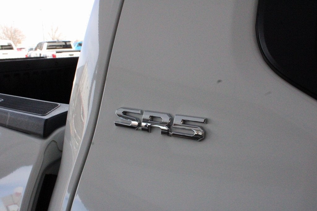 2025 Toyota TACOMA SR5 SR5