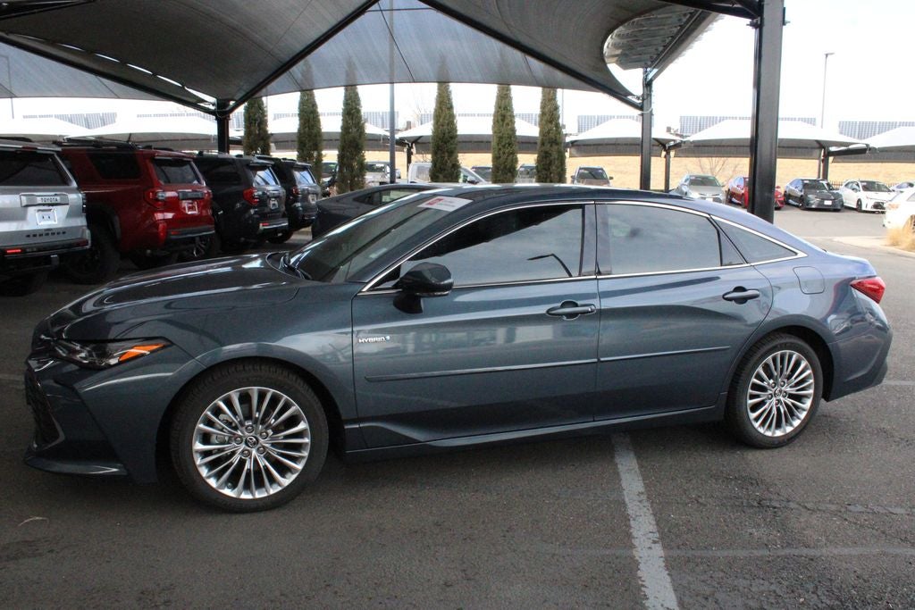 2019 Toyota AVALON HYBRID Limited