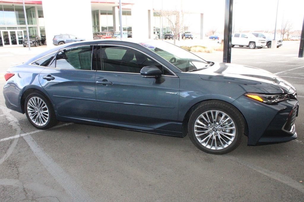 2019 Toyota AVALON HYBRID Limited