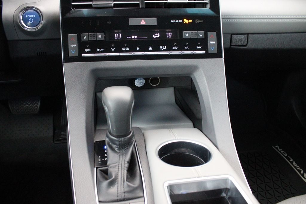 2019 Toyota AVALON HYBRID Limited