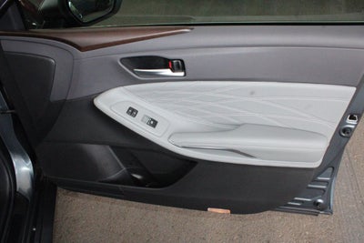 2019 Toyota AVALON HYBRID Limited