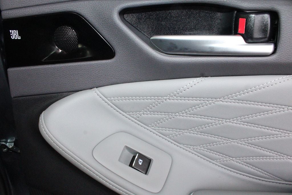 2019 Toyota AVALON HYBRID Limited