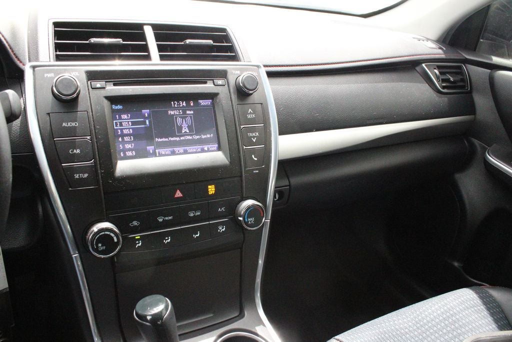 2015 Toyota CAMRY SE