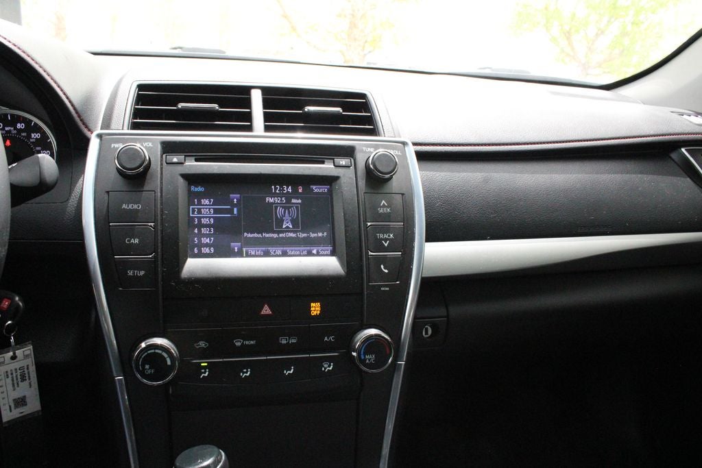 2015 Toyota CAMRY SE