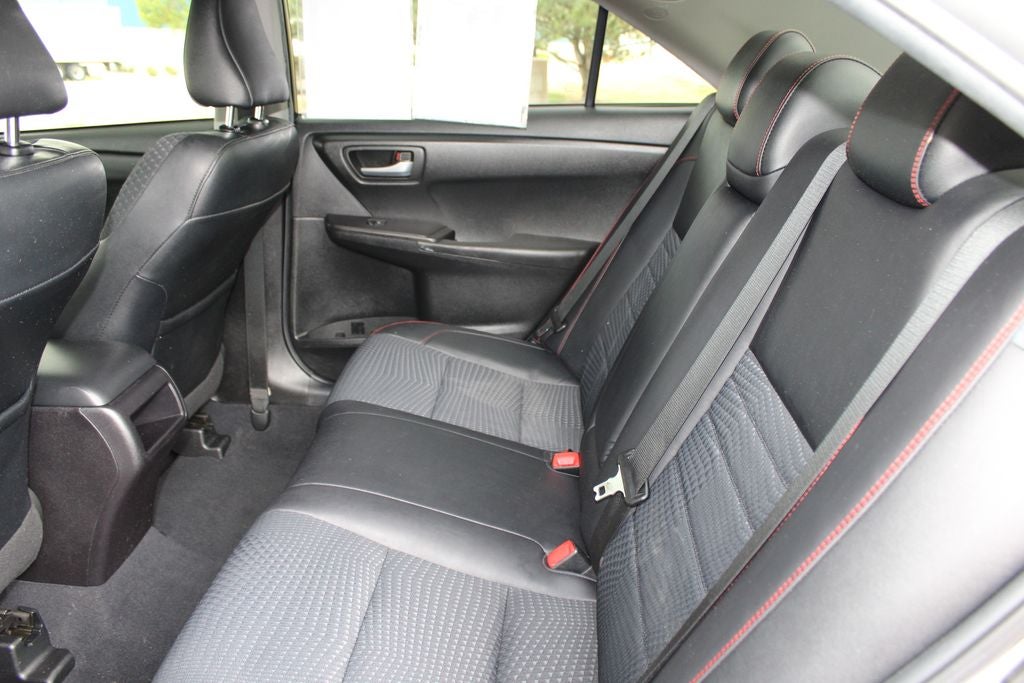2015 Toyota CAMRY SE