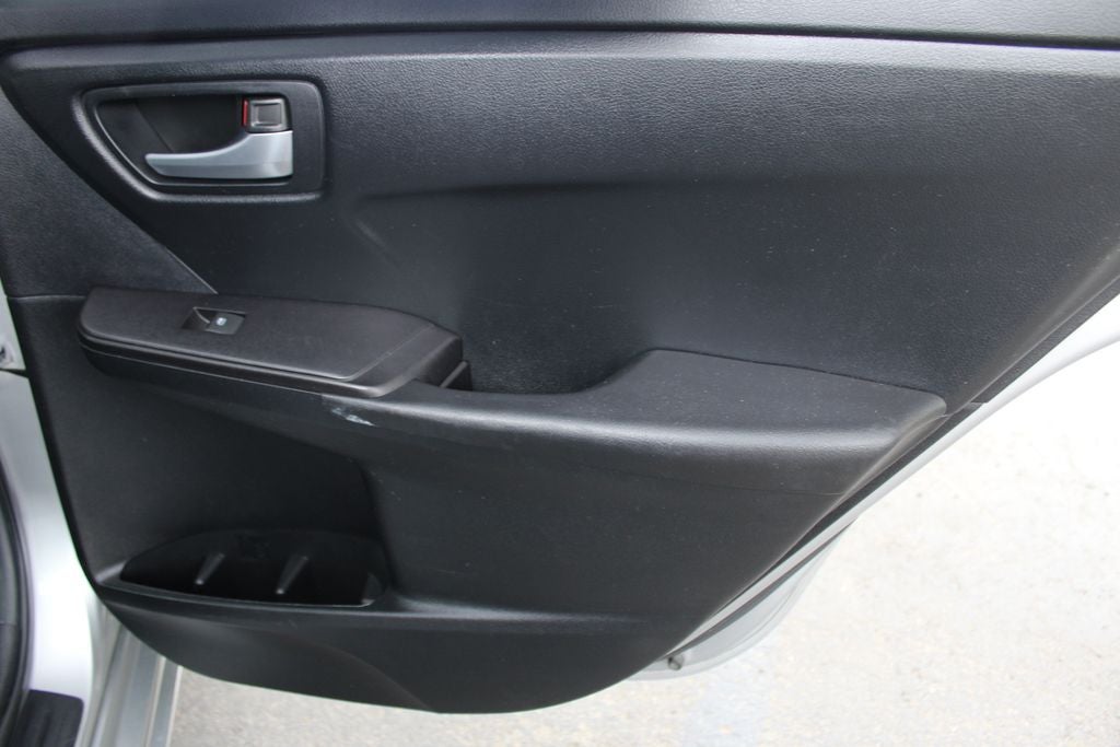 2015 Toyota CAMRY SE