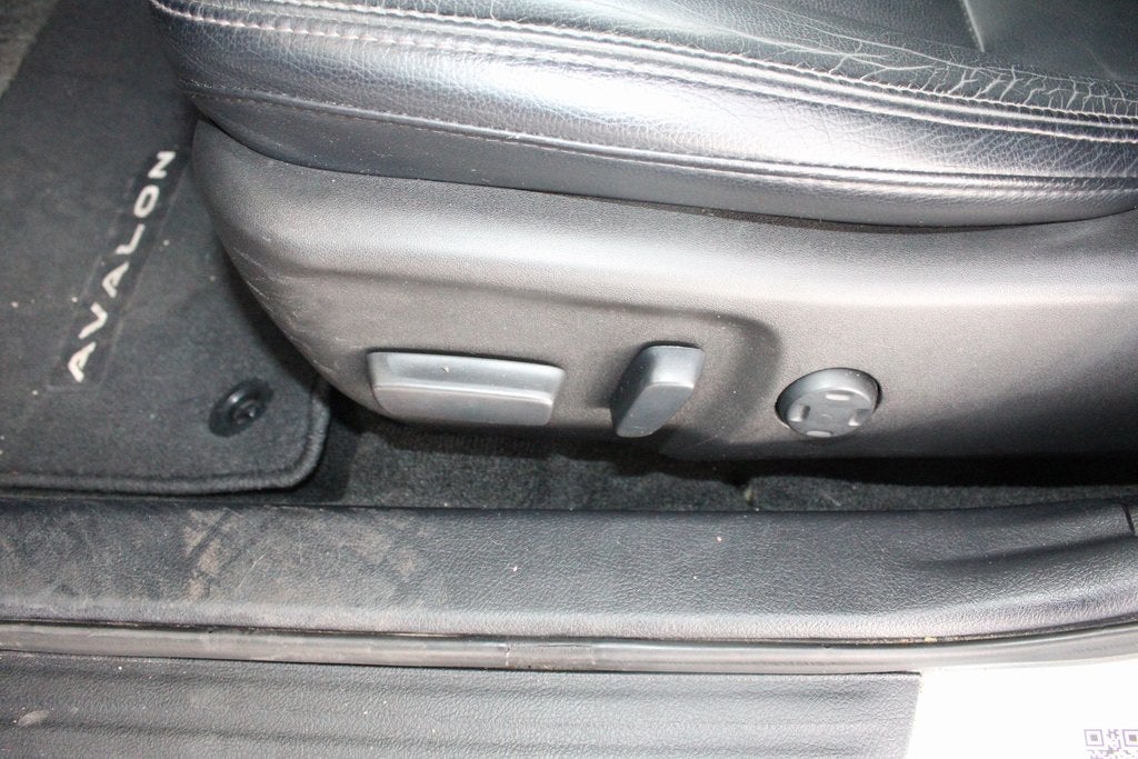 2017 Toyota AVALON XLE