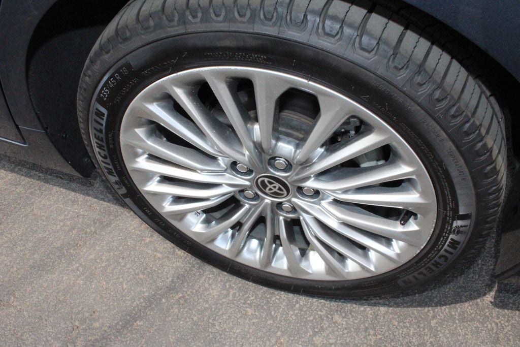 2021 Toyota Avalon Hybrid Limited